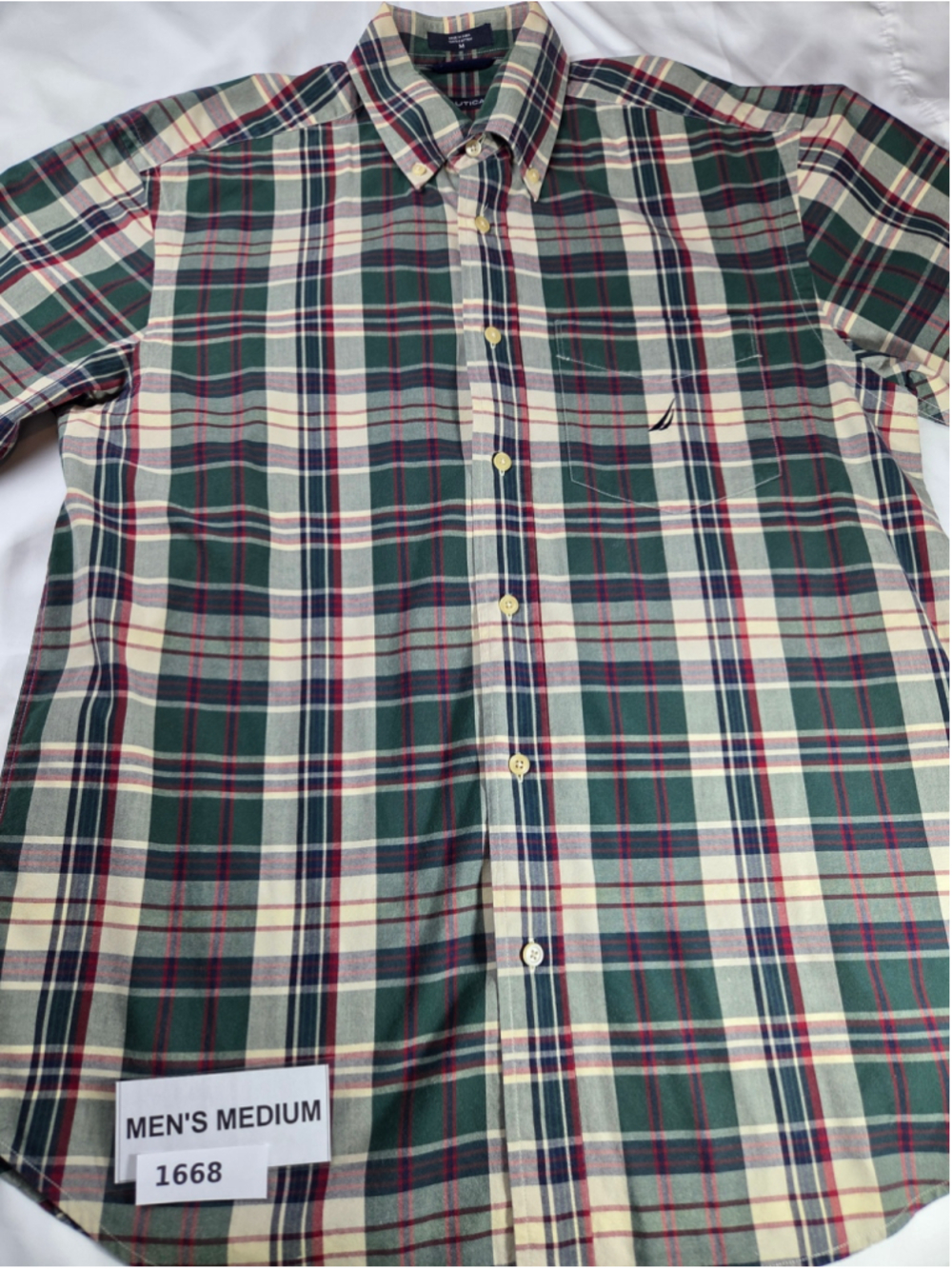 Men's Nautica Casual Button Down Shirt Medium Green Beige Plaid #1668